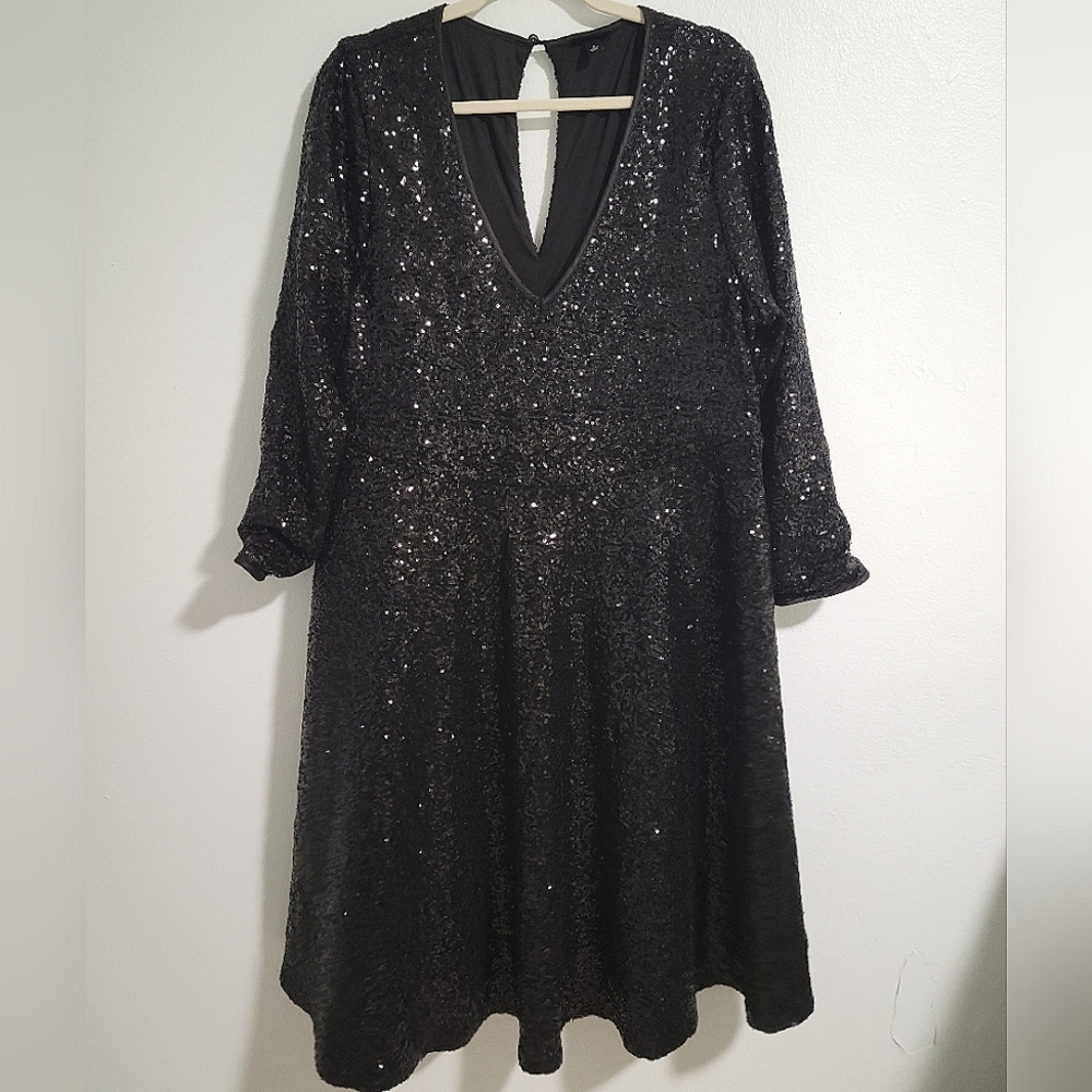 Torrid Sequins Skater Dress (Black Size 18)